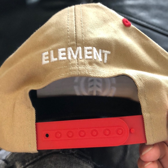 Element Red and Tan SnapBack Flat Rim - Picture 3 of 4